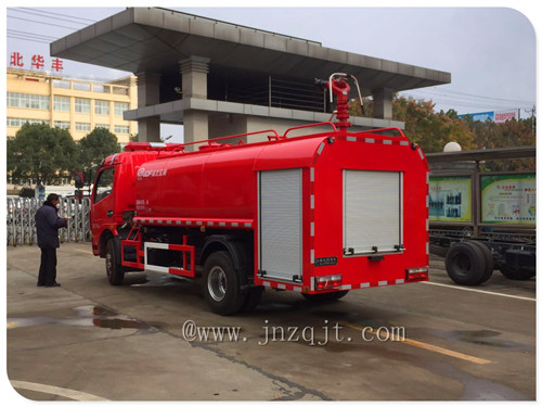 多利卡7噸消防灑水車(chē) 微信圖片_20171206091100.jpg