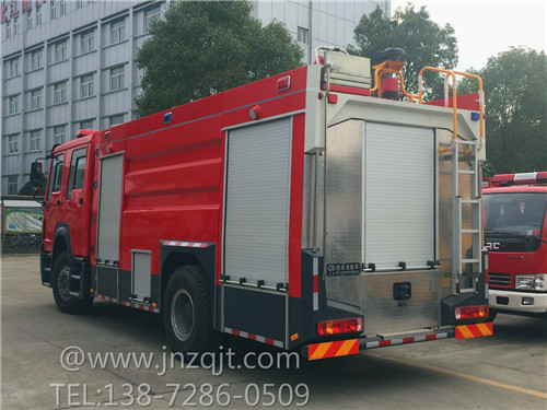 重汽豪沃8噸消防車(chē) 微信圖片_20171213085450.jpg