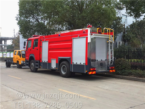 重汽豪沃8噸消防車(chē) 微信圖片_20171213085514.jpg
