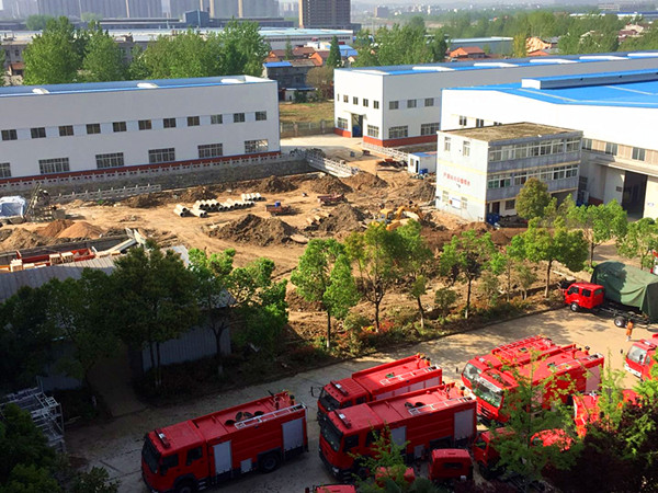 消防車(chē)廠(chǎng)家擴建中 微信圖片_20180410075223.jpg