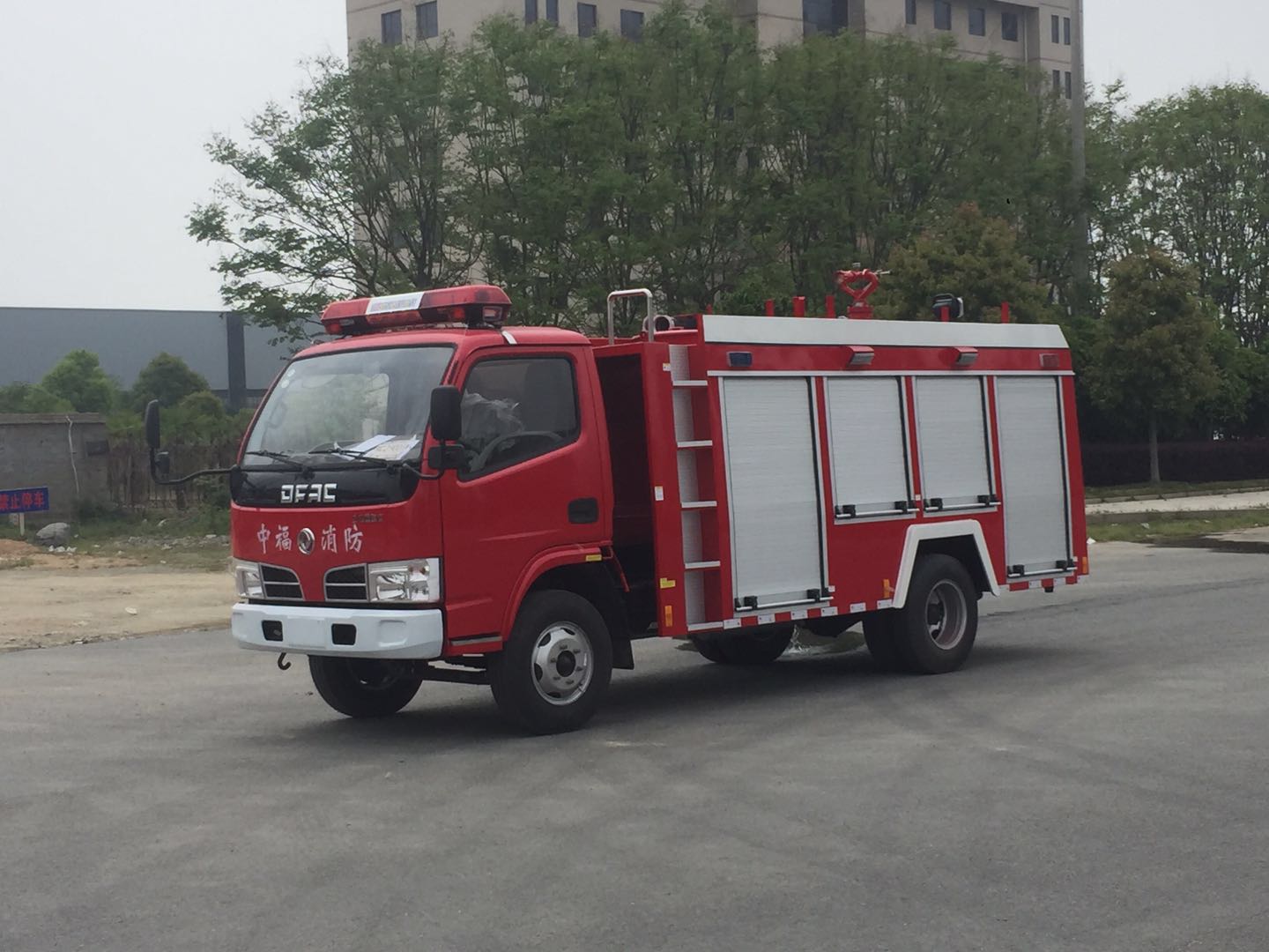 東風(fēng)福瑞卡微型消防車(chē) 893155825575395996.jpg