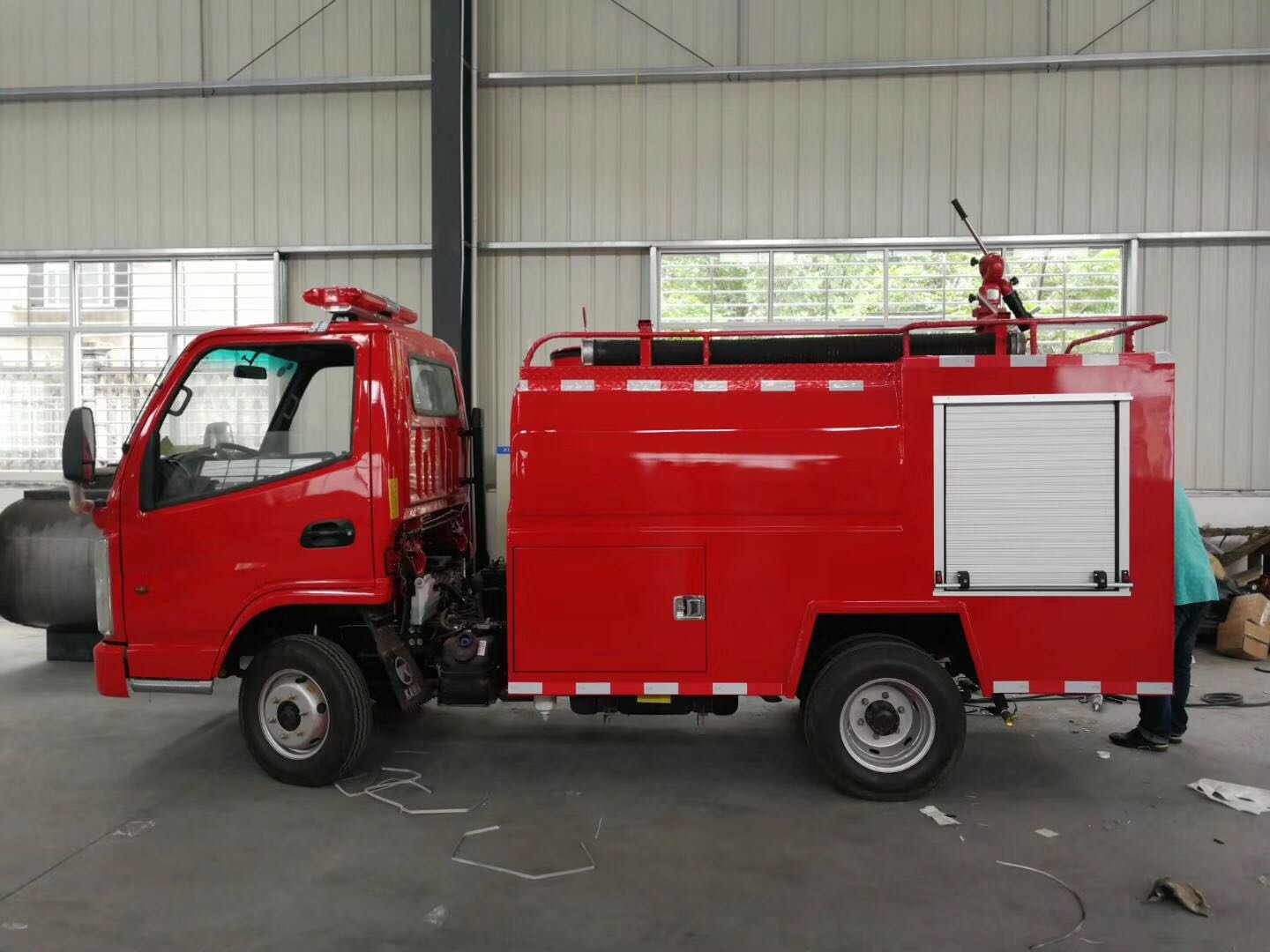 東風(fēng)小噸位消防灑水車(chē)圖片 365199586313045656.jpg