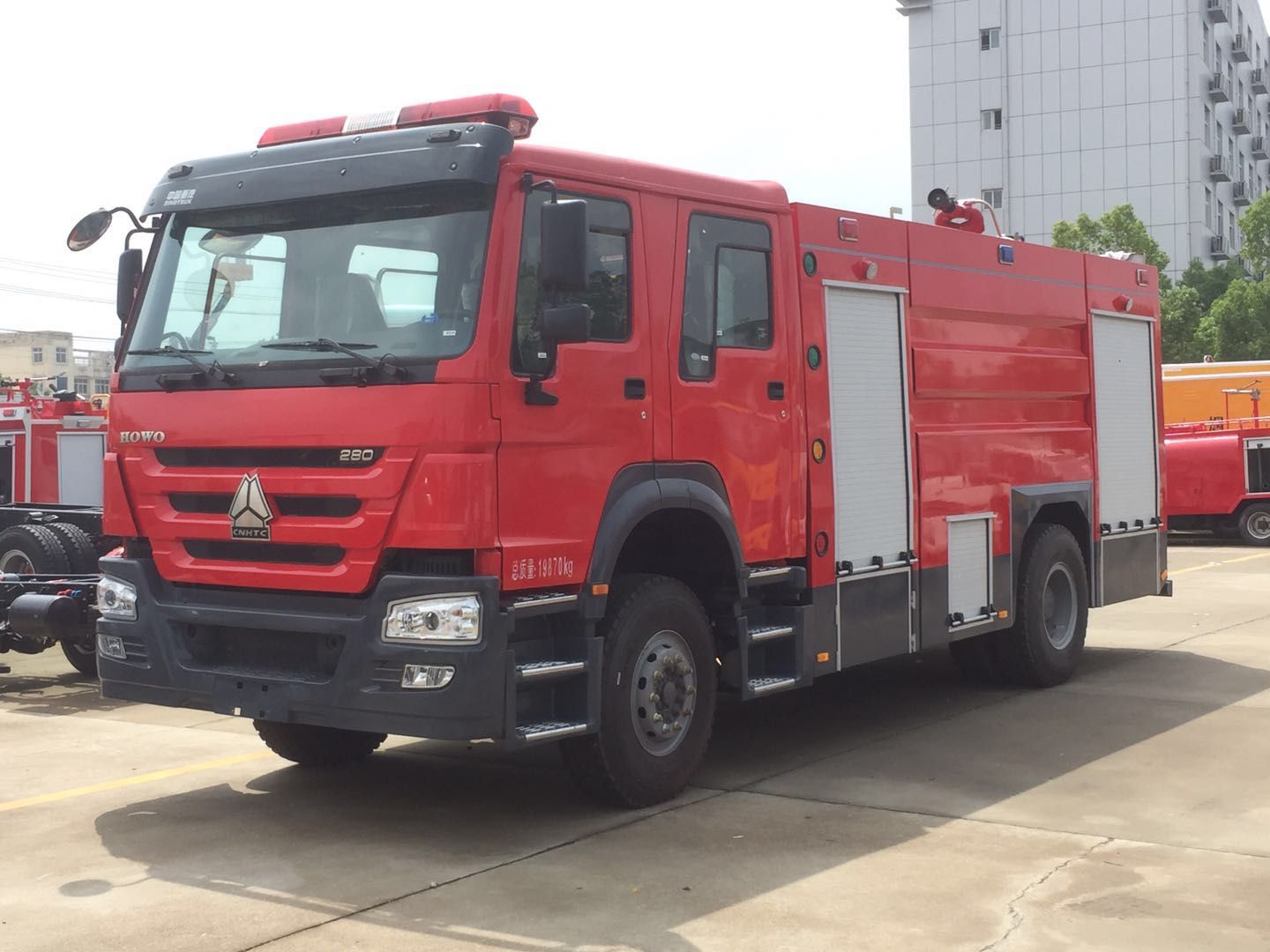 重汽豪沃泡沫消防車(chē) 8CFEE01C307B1CEB3B597838DD0B7D85.jpg