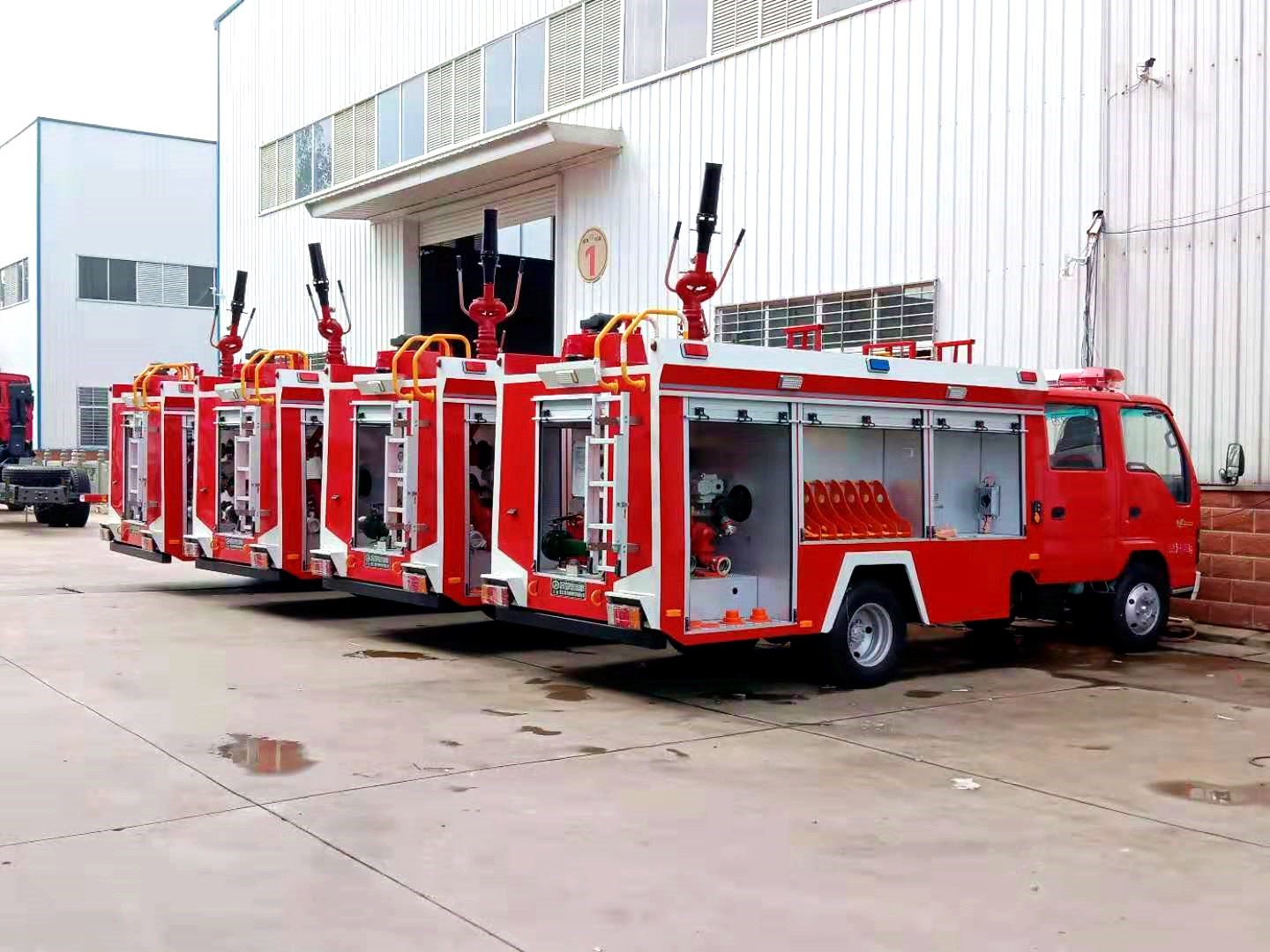 五十鈴泡沫消防車(chē)_副本.jpg 14b800b8879018f8c737e1eb6b688d6_副本.jpg