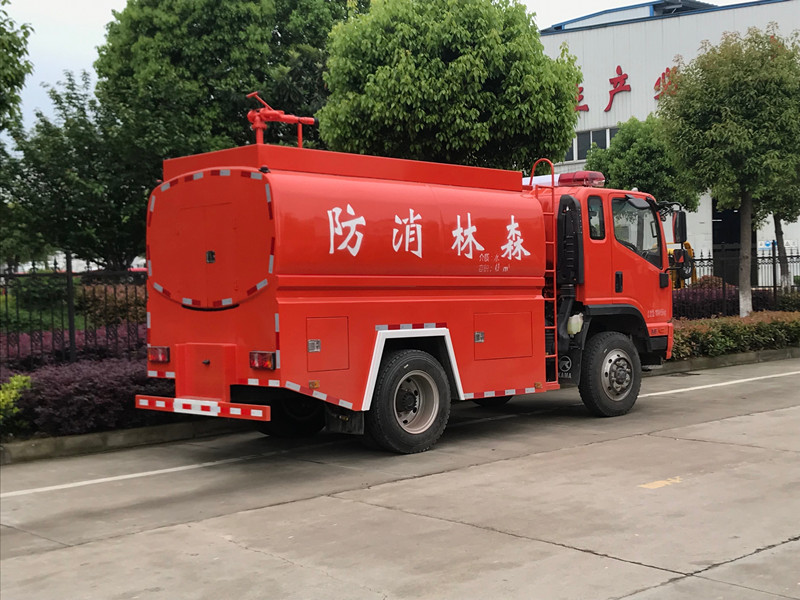 凱馬消防車(chē)圖片 0792E1FACA5C2158AE8D2E1ADA29268C_副本.jpg