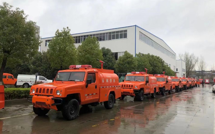 森林消防車(chē)圖片.jpg DC5C686851D76F1A0BADB0D973CF9DAE.jpg