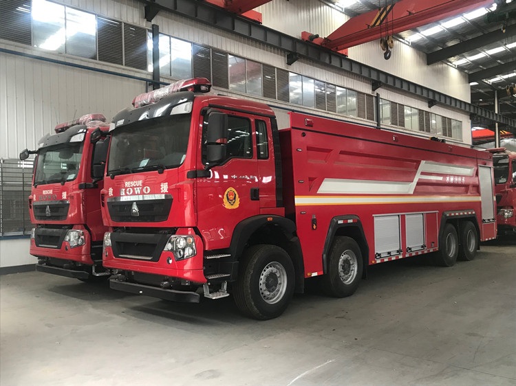 重汽豪沃24噸消防車(chē)圖片jpg 2ABF0EDE421CFA52E04AA31C6D7484FF.jpg