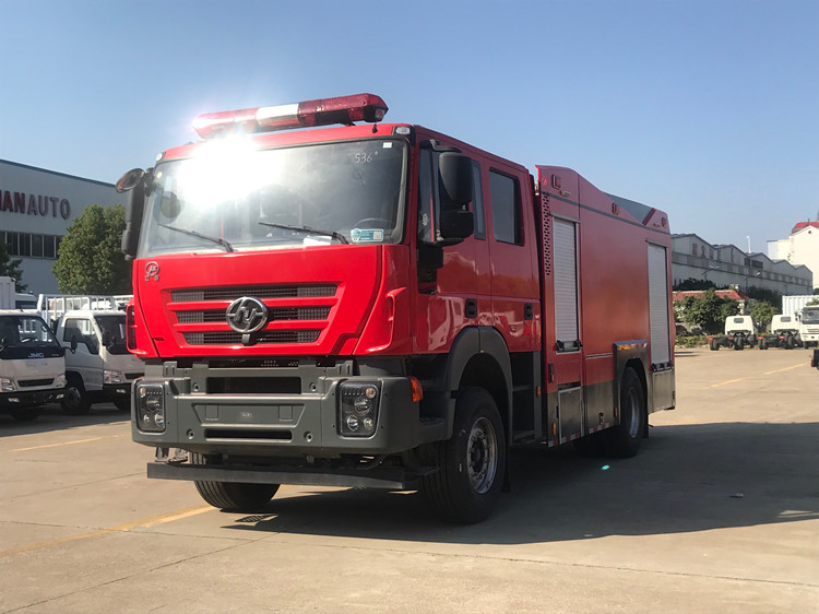 泡沫消防車(chē)圖片pg FAE1A7023F6CD9AB1862256B5E134C76.jpg