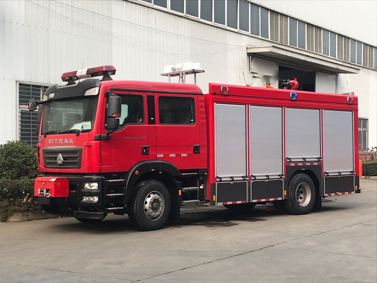 重汽汕德卡消防車(chē)jpg 05935DD11584BFB0EBBED46B0D5F6A11.jpg