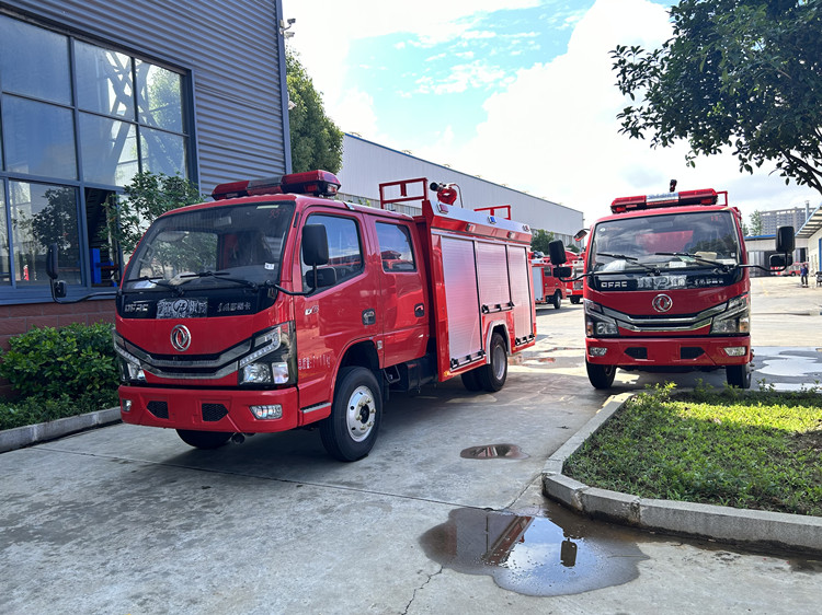 國六東風(fēng)消防車(chē) 87FE7DE31ED91D70D0F882BEF25B9388.jpg